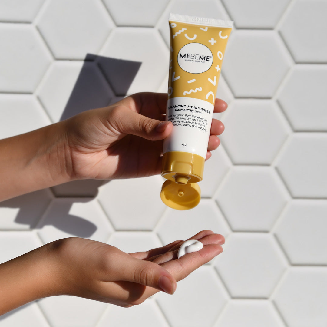 moisturiser-tube-squeezed-into-hand