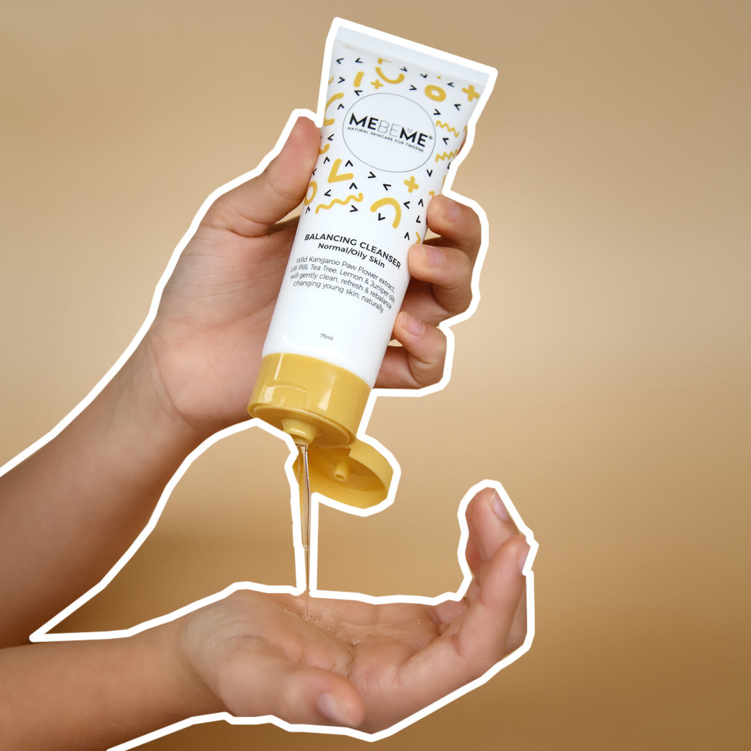 cleanser-gel-squeezed-into-palm-of-hand
