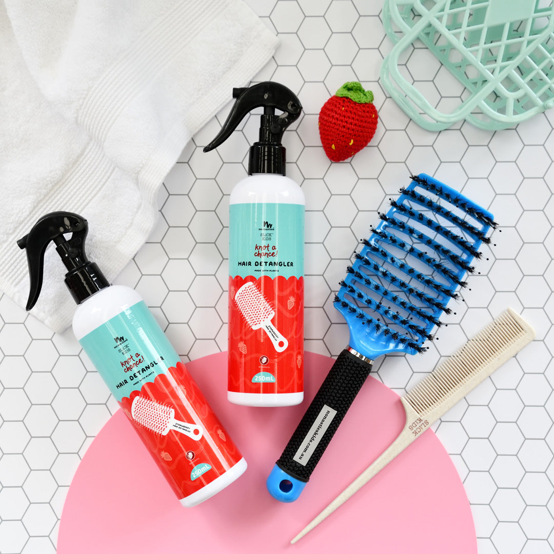 strawberry-Detangler-set-with-blue-brush