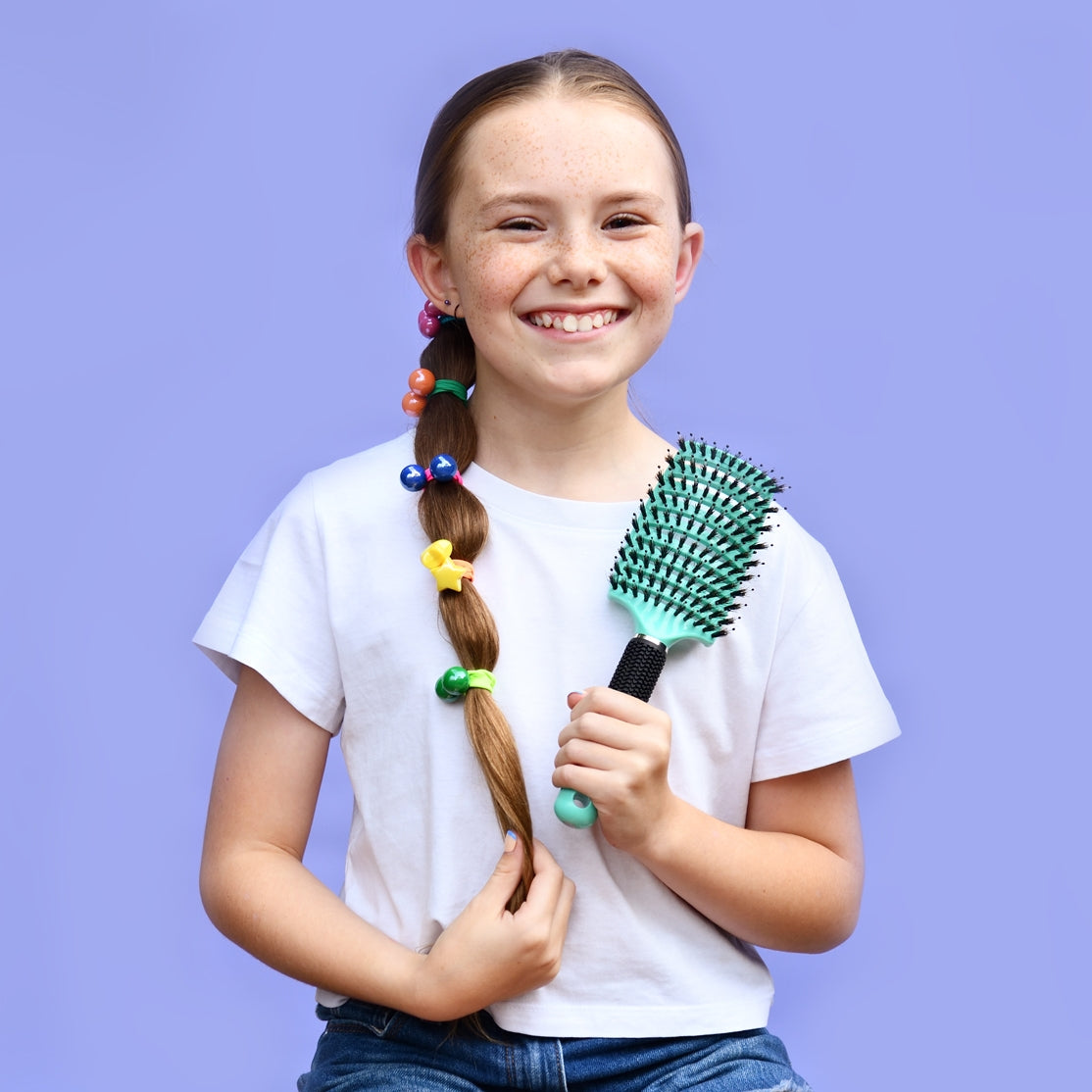 Aqua detangler hair brush with colourful hair elastics