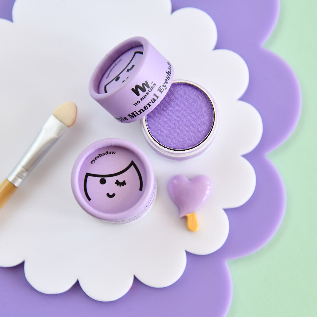 purple-pressed-eyeshadpw-on-white-cloud