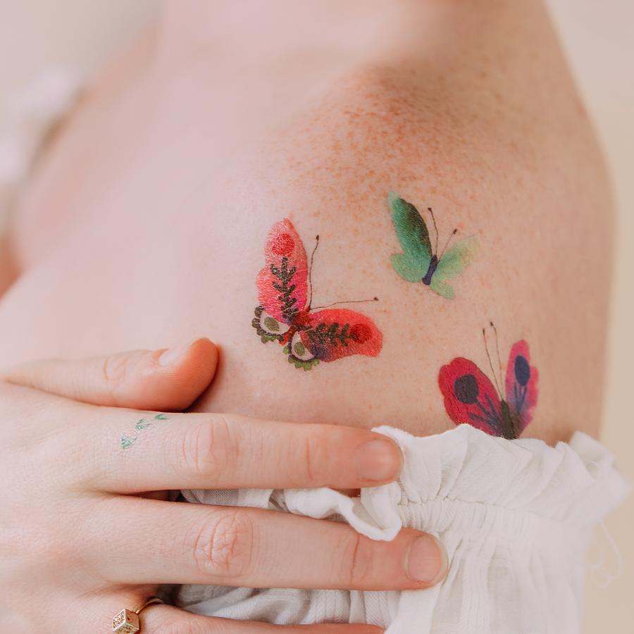 womans-shoulder-colourful-butterfly-tattoos