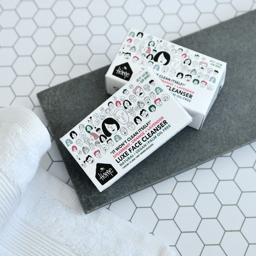 Vegan-Natural-Solid-cleanser-hexagon-tile-background